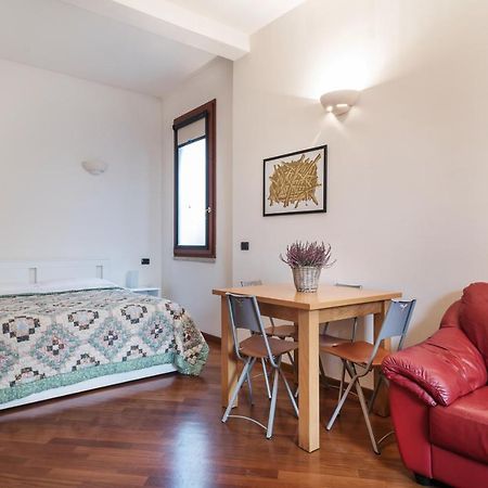 Bologna Central Studio Luaran gambar