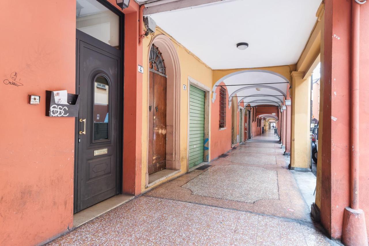 Bologna Central Studio Luaran gambar